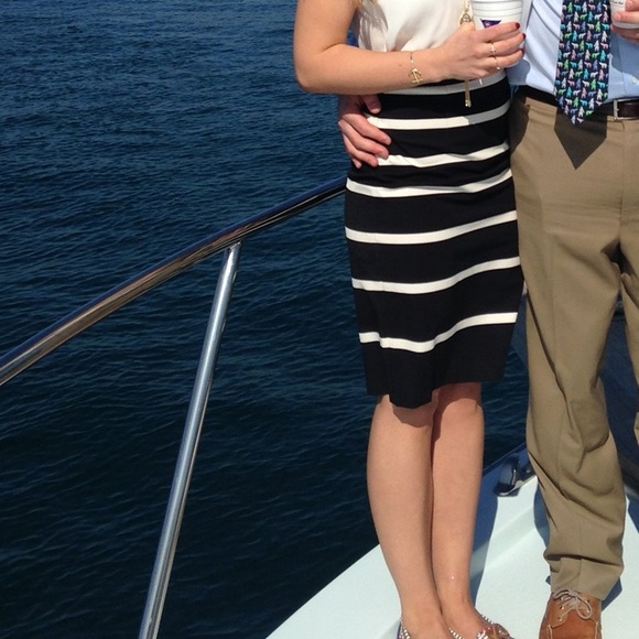 Banana republic nautical pencil skirt - Picture 9 of 10